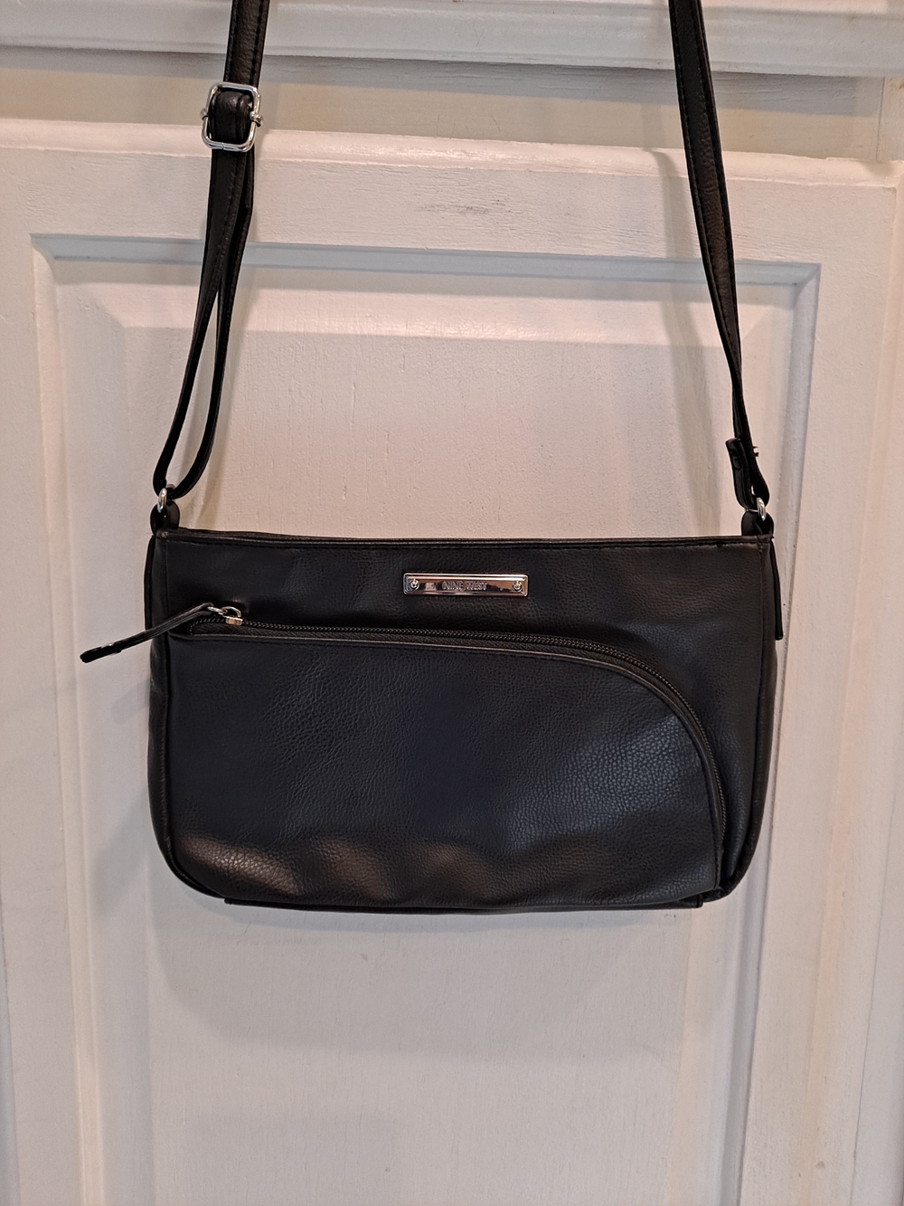 Nine West Black Minimalist Crossbody Bag Faux Pebbled Sleek Chic Essential Carry